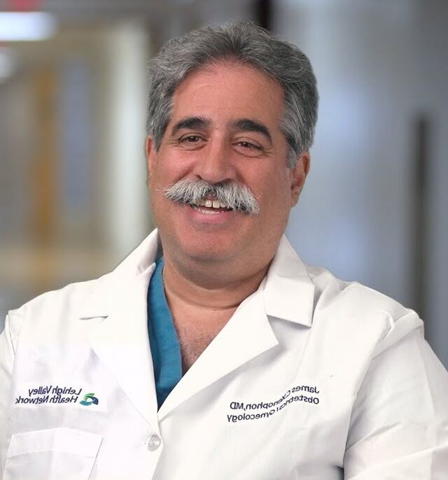 Médico parasitólogo Emiliano Hernandes